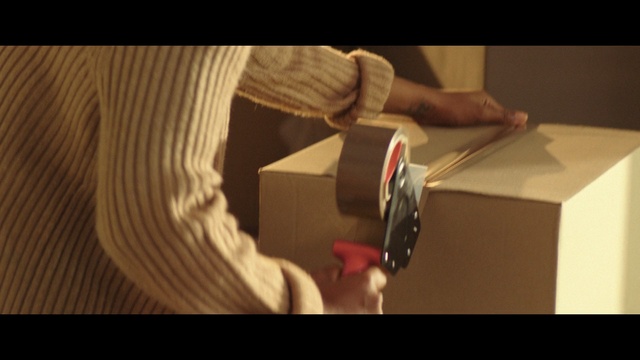 Video Reference: arm, hand, finger, wood, angle