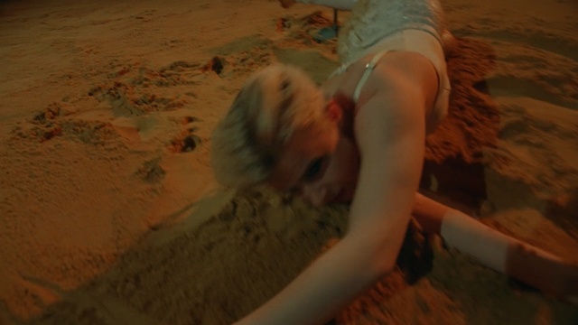 Video Reference: Floor, Leg, Flooring, Fun, Wood, Hardwood, Flesh, Indoor, Person, Sitting, Child, Young, Little, Boy, Girl, Laying, Small, Woman, Bed, Holding, Room, Playing, White, Man, Board, Pizza, Cat, Standing, Beach, Dog