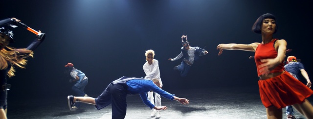 Video Reference: performing arts, dancer, performance, entertainment, dance, stage, performance art, choreography, event, musical theatre, Person