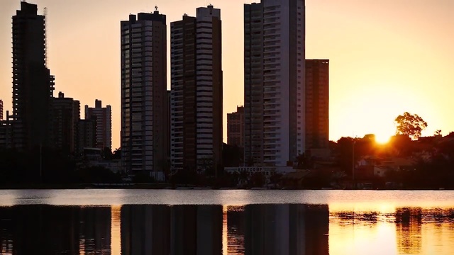 Video Reference: City, Metropolitan area, Cityscape, Metropolis, Reflection, Tower block, Sky, Urban area, Human settlement, Skyscraper