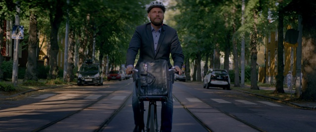 Video Reference: Mode of transport, Vehicle, Lane, Cycling, Bicycle, Recreation, Snapshot, Road, Segway, Asphalt