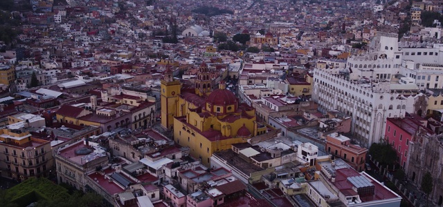 Video Reference: Urban area, Metropolitan area, City, Cityscape, Human settlement, Metropolis, Residential area, Town, Landmark, Aerial photography