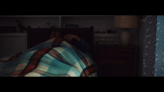 Video Reference: Black, Light, Screenshot, Snapshot, Darkness, Room, Digital compositing, Tints and shades, Photography, Shadow