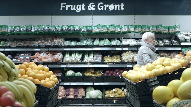 Video Reference: natural foods, produce, grocery store, whole food, supermarket, food, local food, bakery, greengrocer, vegetable