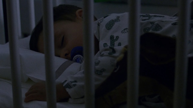 Video Reference: Product, Room, Furniture, Bed, Infant bed