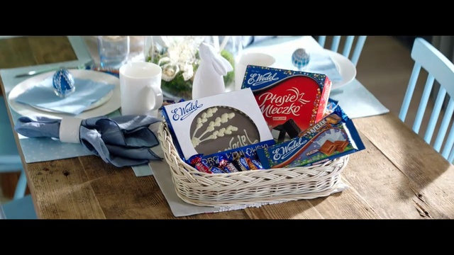 Video Reference: Basket, Gift basket, Present, Hamper, Home accessories, Food
