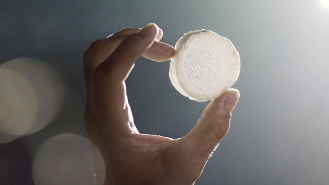 Video Reference: hand, light, sun, finger