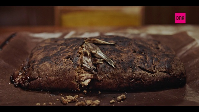 Video Reference: Food, Cake, Ingredient, Recipe, Dish, Cuisine, Baked goods, Wood, Artifact, Dessert