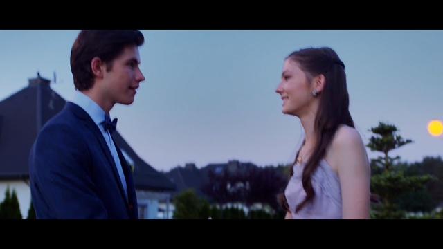 Video Reference: Photograph, Scene, Romance, Conversation, Photography, Flash photography, Gesture, Fun, White-collar worker, Screenshot, Person