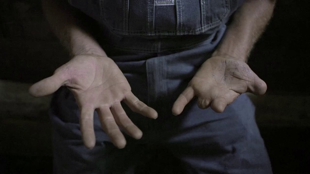 Video Reference: Hand, Finger, Gesture, Organ, Stomach, Jeans, Arm, Wrist, Abdomen, Human