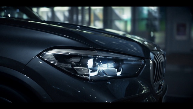 Video Reference: Vehicle, Automotive lighting, Grille, Hood, Car, Automotive tire, Motor vehicle, Automotive design, Bumper, Automotive exterior