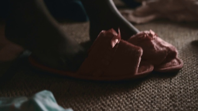 Video Reference: Brown, Footwear, Hand, Leg, Shoe, Mouth, Finger, Textile, Flesh, Foot