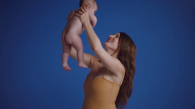 Video Reference: Beauty, Arm, Art model, Joint, Sky, Human body, Muscle, Hand, Leg, Long hair