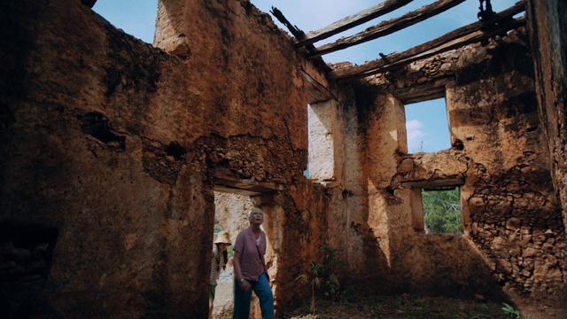 Video Reference: Sky, Azure, Wall, Wood, Tints and shades, Brick, Landscape, Arch, Archaeological site, Travel