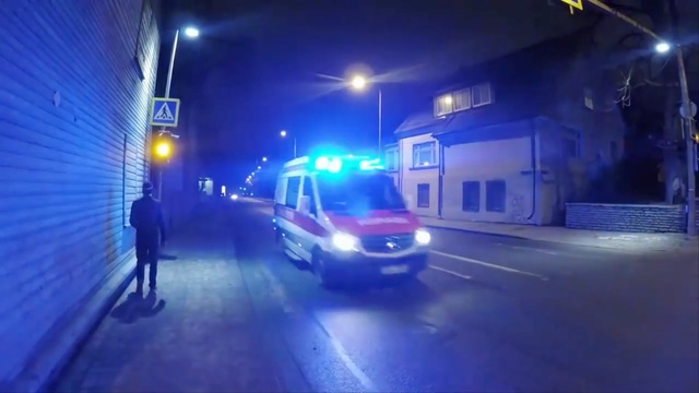 Video Reference: Light, Automotive lighting, Mode of transport, Vehicle, Car, Lighting, Police, Emergency vehicle, Transport, Metropolitan area, Person