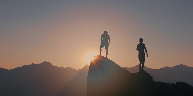 Video Reference: Sky, Mountainous landforms, Atmospheric phenomenon, Mountain, Summit, Mountaineering, Hill, Horizon, Sunrise, Adventure