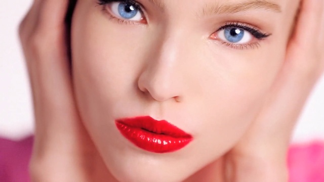 Video Reference: Face, Lip, Hair, Skin, Eyebrow, Cheek, Nose, Close-up, Beauty, Chin