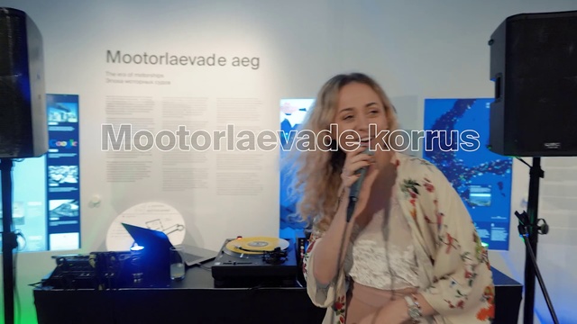 Video Reference: Technology, Display device, Media, Advertising