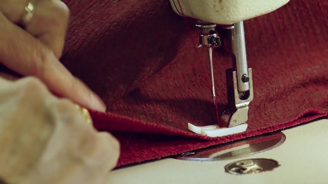 Video Reference: Sewing, Sewing machine, Zipper, Footwear, Bag, Leather, Textile, Sewing machine needle, Fashion accessory, Handbag