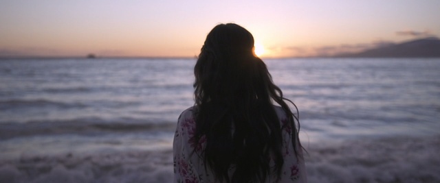 Video Reference: sea, water, ocean, sky, girl, horizon, photography, wave, shore, sunrise