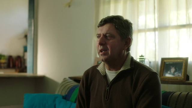 Video Reference: Chin, Room, Forehead, Human, Fun, Sitting, Facial hair, Mouth, Adaptation, Glasses, Person