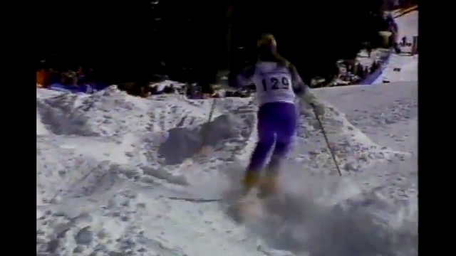 Video Reference: Snow, Skiing, Freestyle skiing, Fun, Recreation, Geological phenomenon, Winter, Outdoor recreation, Winter sport, Sports, Person