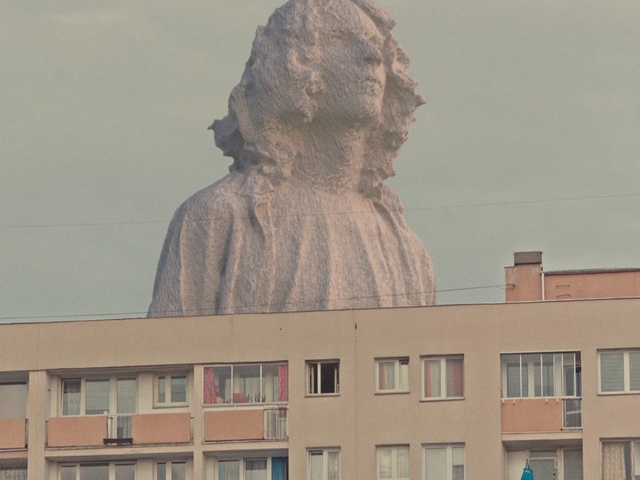 Video Reference: Sculpture, Statue, Landmark, Art, Monument, Architecture, Tree, City, Vacation, Tourist attraction