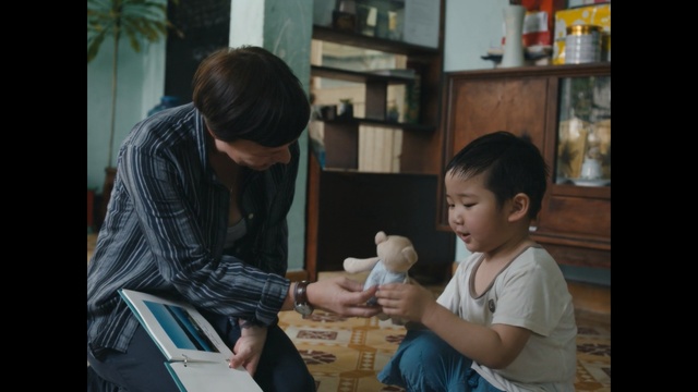 Video Reference: Child, Snapshot, Adaptation, Conversation, Person