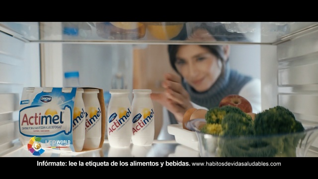Video Reference: eating, water, product, drink, food, cook, cuisine, advertising, fun, Person