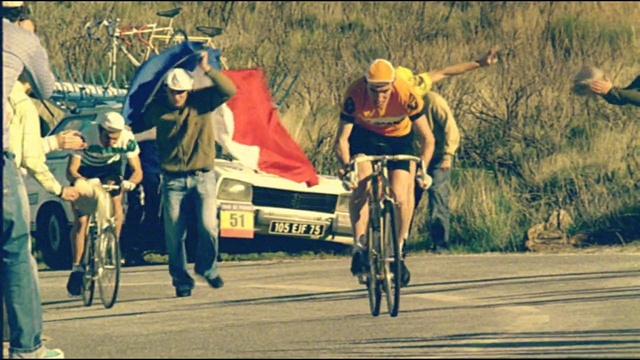 Video Reference: cycling, bicycle, cycle sport, road bicycle, vehicle, bicycle racing, recreation, sports equipment, race, leisure, Person