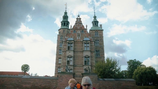 Video Reference: Landmark, Building, Property, Château, Architecture, Medieval architecture, Stately home, Sky, Steeple, Facade