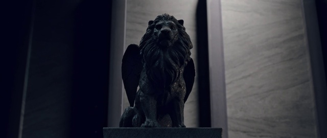 Video Reference: Sculpture, Statue, Art, Stone carving, Lion, Monument, Architecture, Memorial, Museum, Tourist attraction