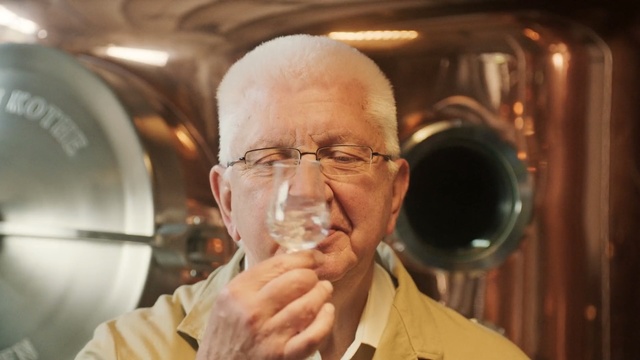 Video Reference: drink, senior citizen, glasses, alcohol, Person