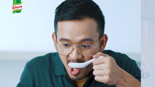 Video Reference: nose, glasses, vision care, eyewear, product, Person