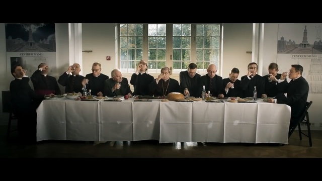 Video Reference: People, Event, Social group, Crowd, Audience, Academic conference, News conference, Management, Official, Businessperson, Person