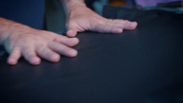 Video Reference: finger, hand, nail, arm, material, thumb