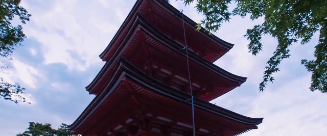 Video Reference: Chinese architecture, Pagoda, Architecture, Japanese architecture, Temple, Place of worship, Sky, Shrine, Building, Shinto shrine