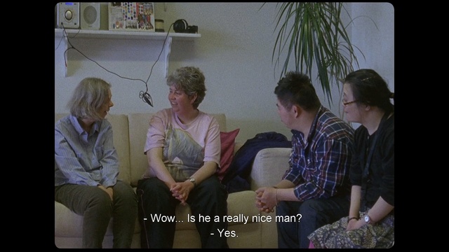 Video Reference: People, Sitting, Conversation, Photo caption, Snapshot, Fun, Adaptation, Human, Organism, Photography, Person