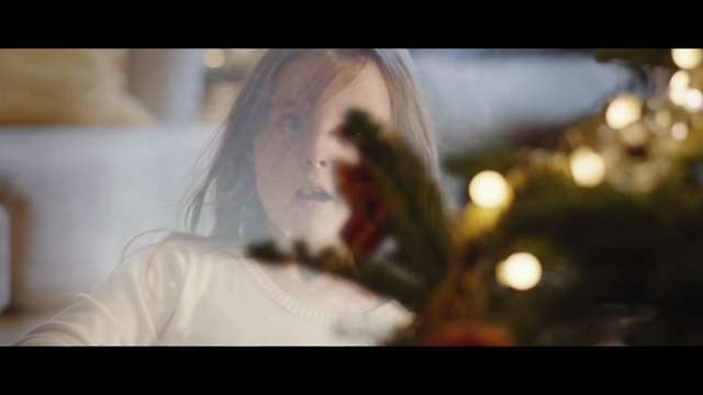 Video Reference: Mouth, Blond, Photography, Long hair, Ear, Smile, Brown hair, Black hair, Eyelash