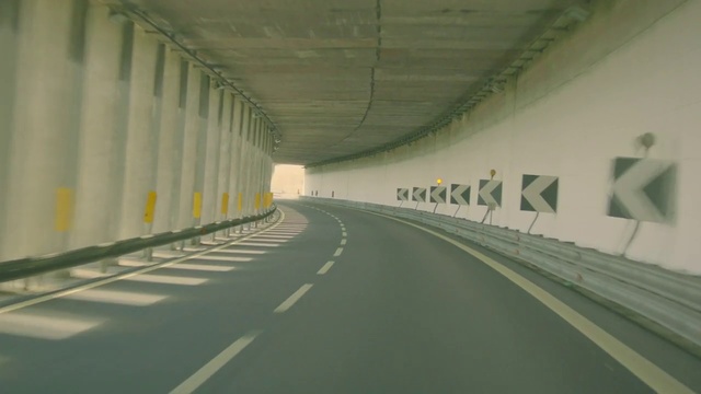 Video Reference: Road, Highway, Freeway, Green, Infrastructure, Lane, Fixed link, Yellow, Line, Thoroughfare