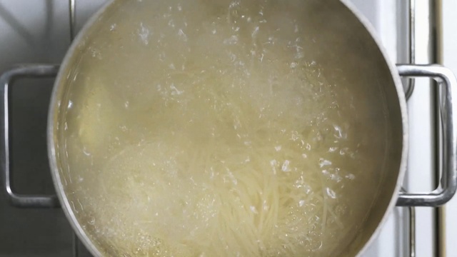 Video Reference: Food, Dish, Cuisine, Ingredient, Rice water, Cookware and bakeware