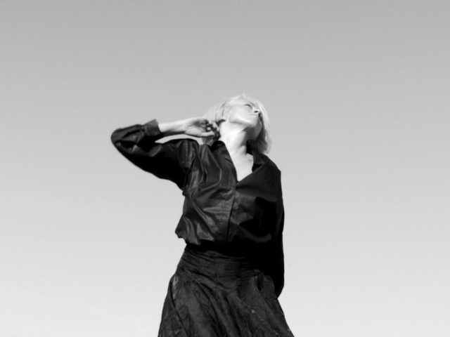 Video Reference: Hand, Sky, Arm, Cloud, Flash photography, Sleeve, Gesture, Elbow, Happy, Monochrome photography