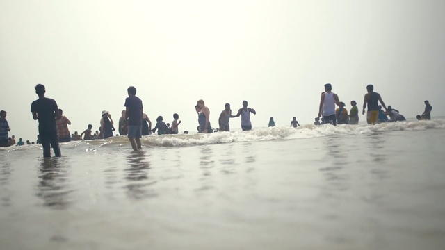 Video Reference: Water, Atmospheric phenomenon, Sky, Fun, Sea, Human, Sand, Tourism, Ocean, River