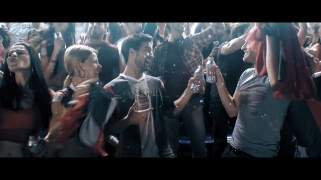 Video Reference: People, Social group, Crowd, Event, Performance, Snapshot, Fun, Music, Music venue, Photography, Person