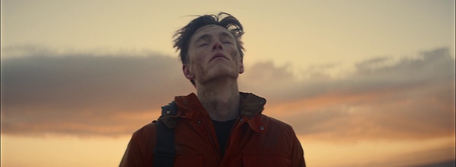 Video Reference: Sky, Human, Forehead, Photography, Fun, Happy, Landscape, Portrait, Smile, Neck