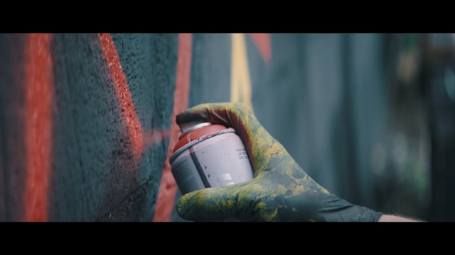 Video Reference: Green, Snapshot, Photography, Footwear, Shoe, Leg, Hand