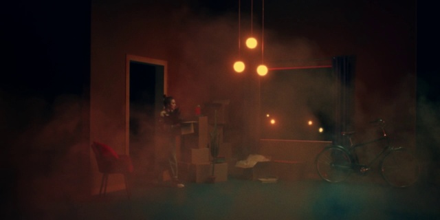 Video Reference: Light, Darkness, Lighting, Atmospheric phenomenon, Night, Street light, Light fixture, Morning, Lens flare, Midnight