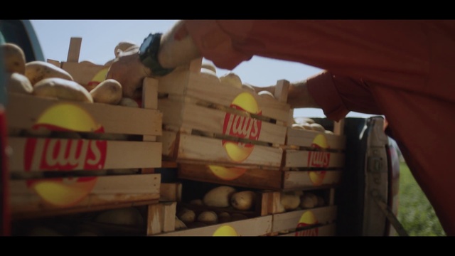 Video Reference: Gesture, Wood, Font, Sky, Carmine, Junk food, Games