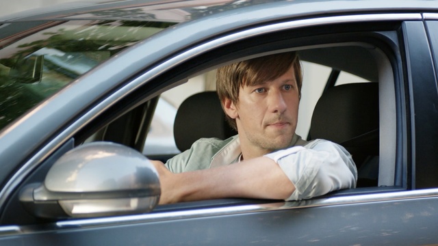 Video Reference: Vehicle door, Vehicle, Driving, Car, Automotive window part, Automotive exterior, Auto part, Personal luxury car, Person