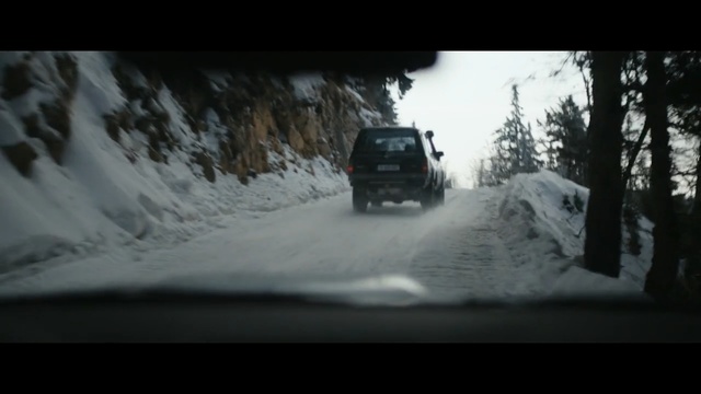 Video Reference: snow, car, motor vehicle, winter, automotive tire, freezing, road, mode of transport, tire, vehicle
